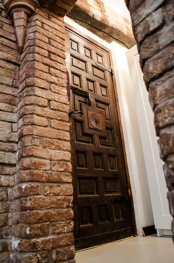 Medieval Central Apartment Болонья Экстерьер фото